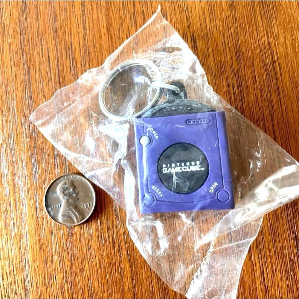 New Vintage Nintendo Gamecube Keychain Keyring Official PROMO Rare